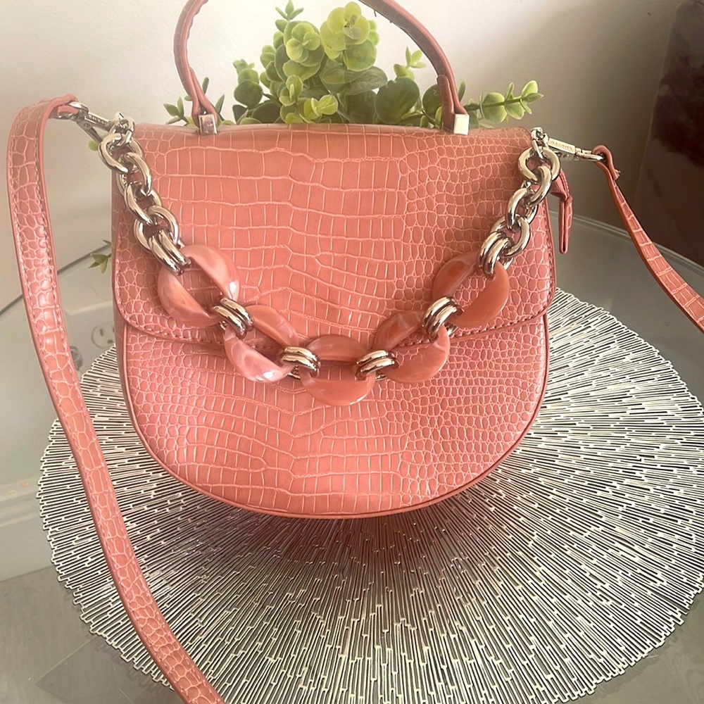 Hp🎉🎉Like dream pink cross body by viviglam 👛👛👛Reduced 💥💥